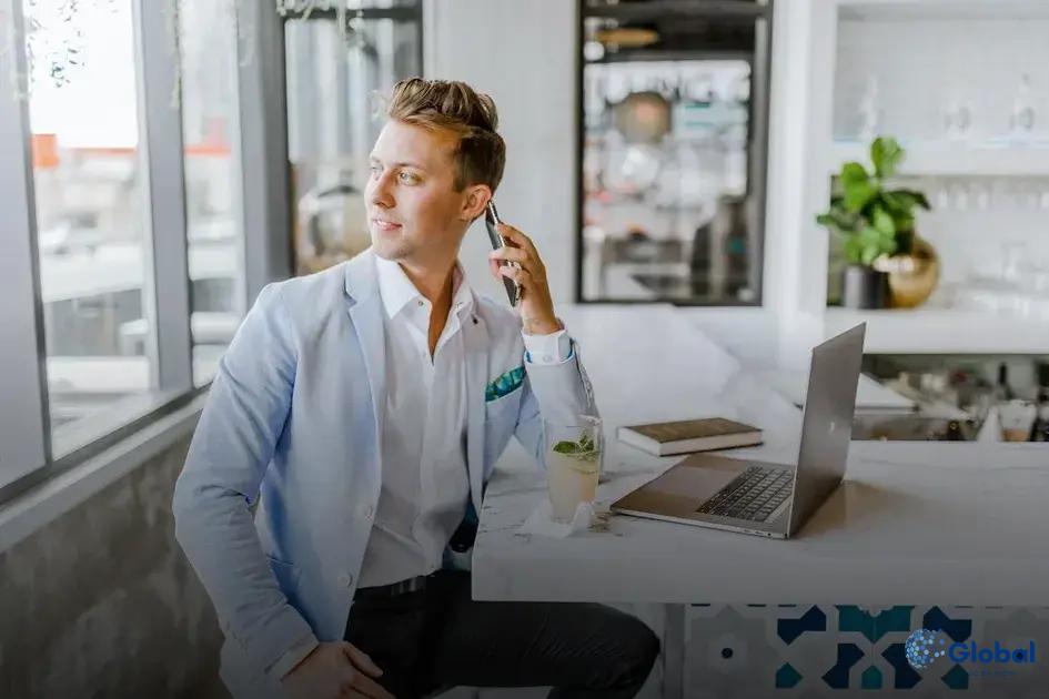 Pros and Cons of Digital Nomad Life: A Balanced View